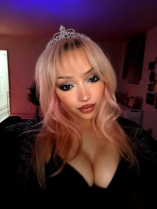 v.qx instagram image archive image