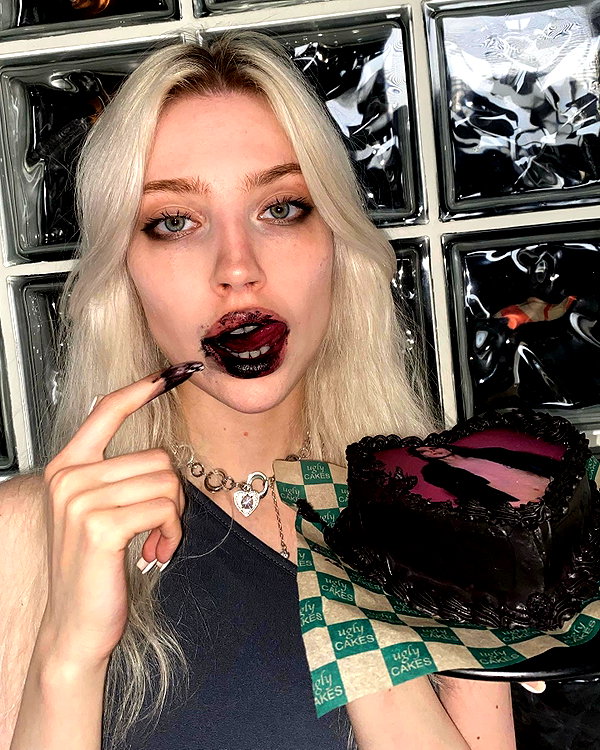 alien.hanna instagram image archive image