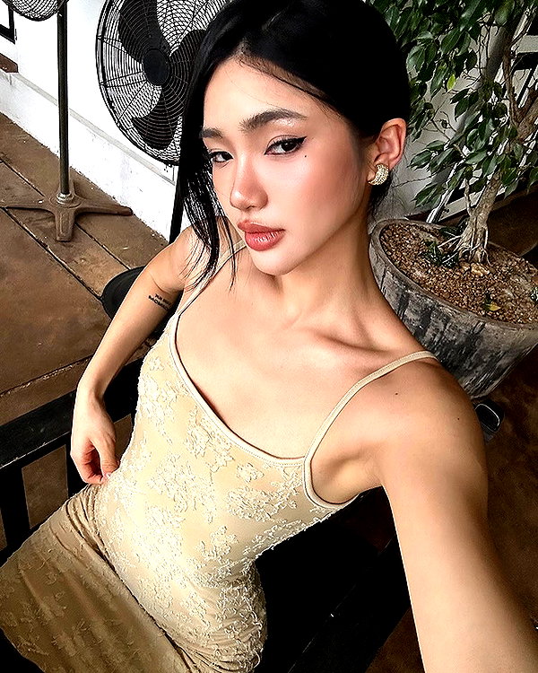 fair_mua instagram image archive image