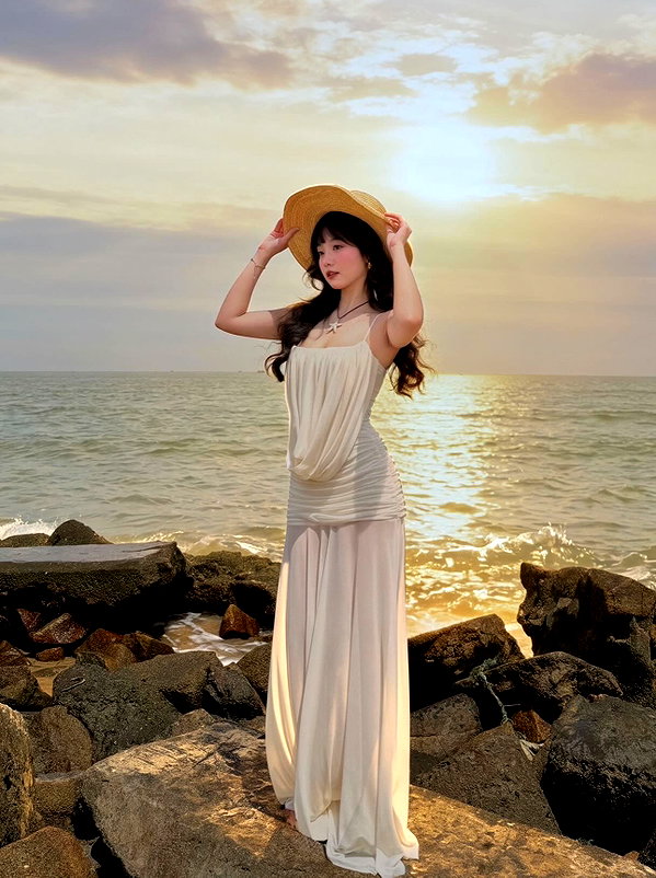 lyhythuedoxinh instagram image archive image