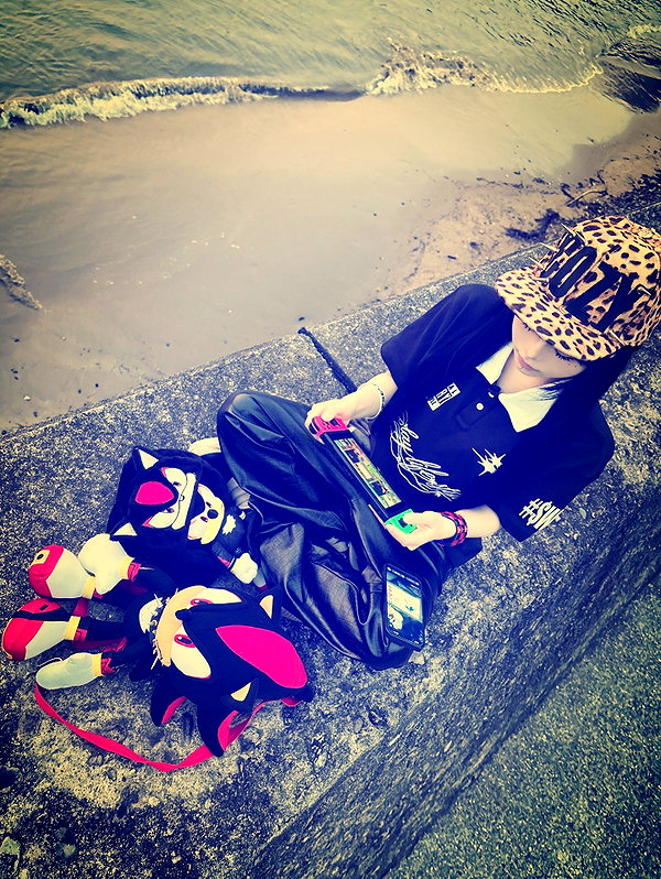 9unxx7 instagram image archive image