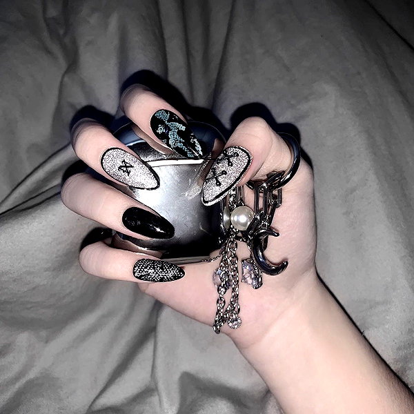 nixqq.425_ instagram image archive image