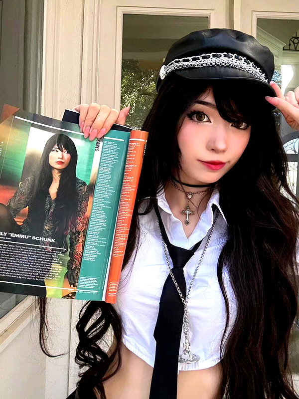 emiru.jpg instagram image archive image