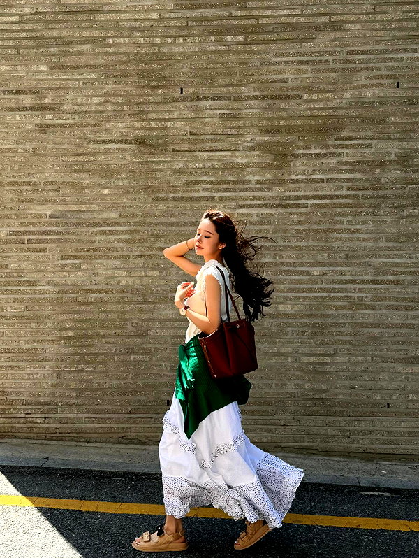 dear.zia instagram image archive image