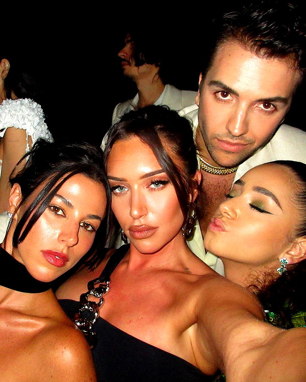 staskaranikolaou instagram image archive image