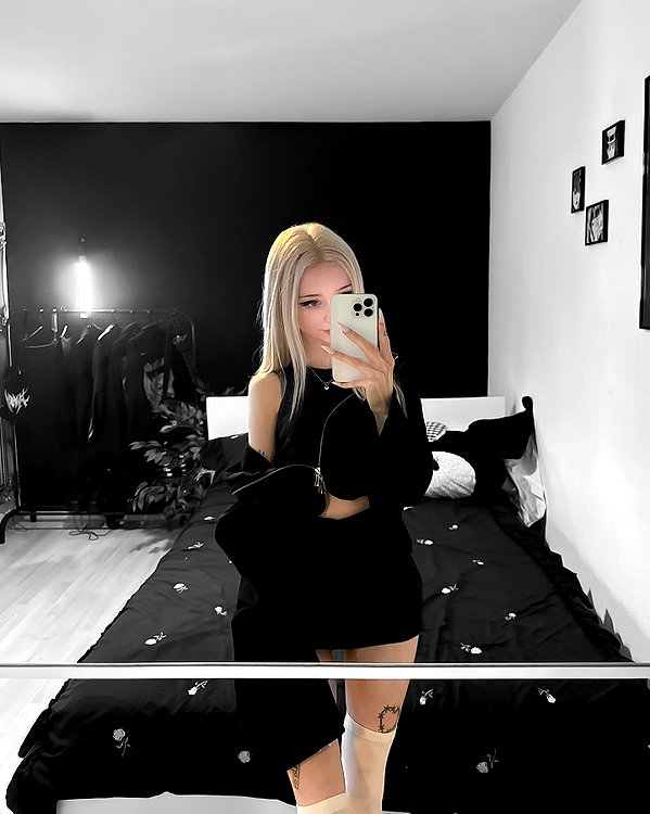 _lia.moon archive image