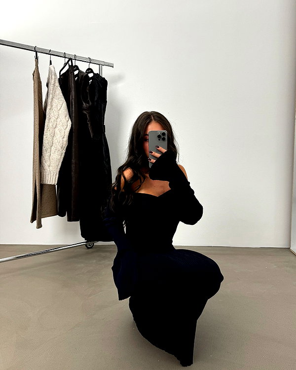 zoeliss instagram image archive image