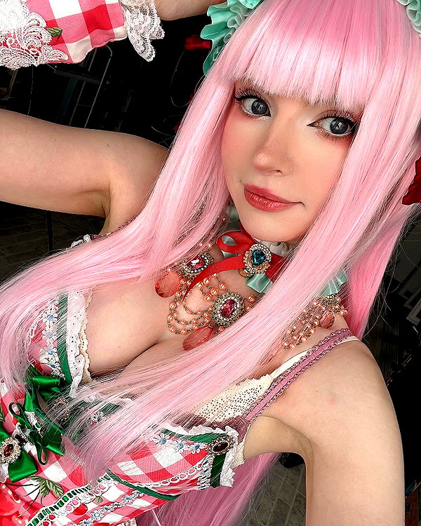 peachmilky_ instagram image archive image