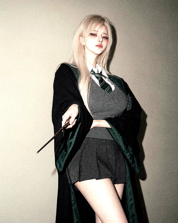 Archived image from @owol.xx on Instagram