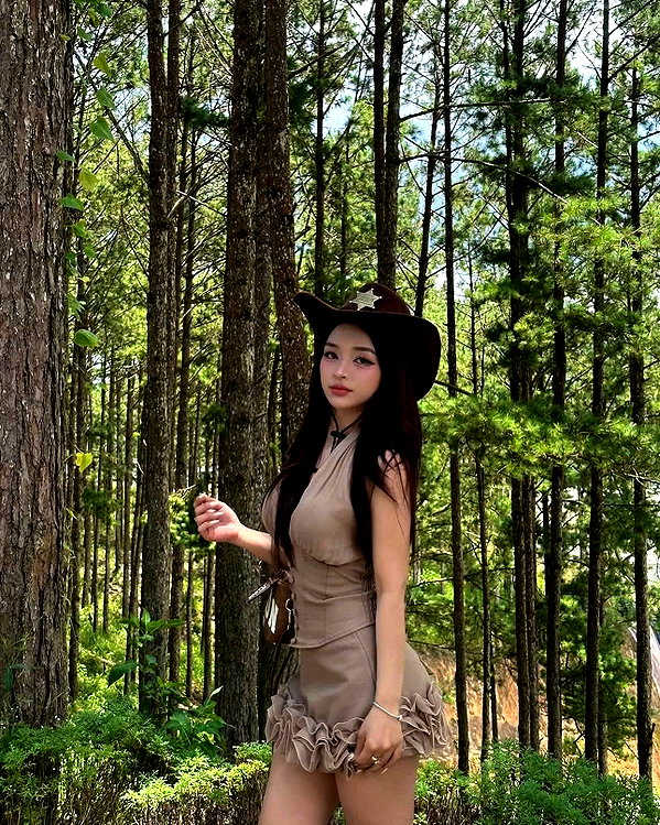 lyhythuedoxinh instagram image archive image