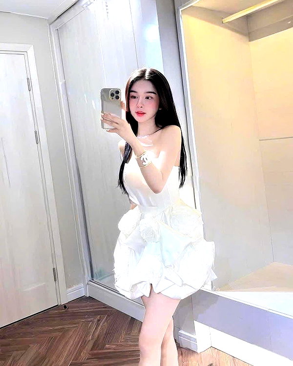 lyhythuedoxinh instagram image archive image