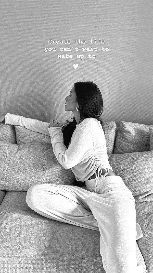 zoeliss instagram image archive image