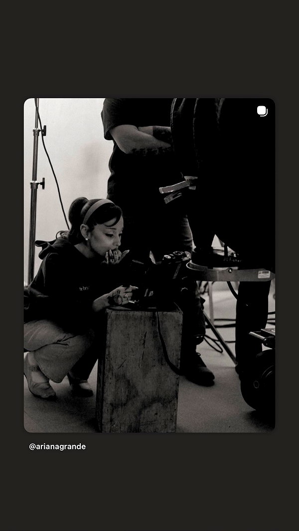 arianagrande instagram image archive image