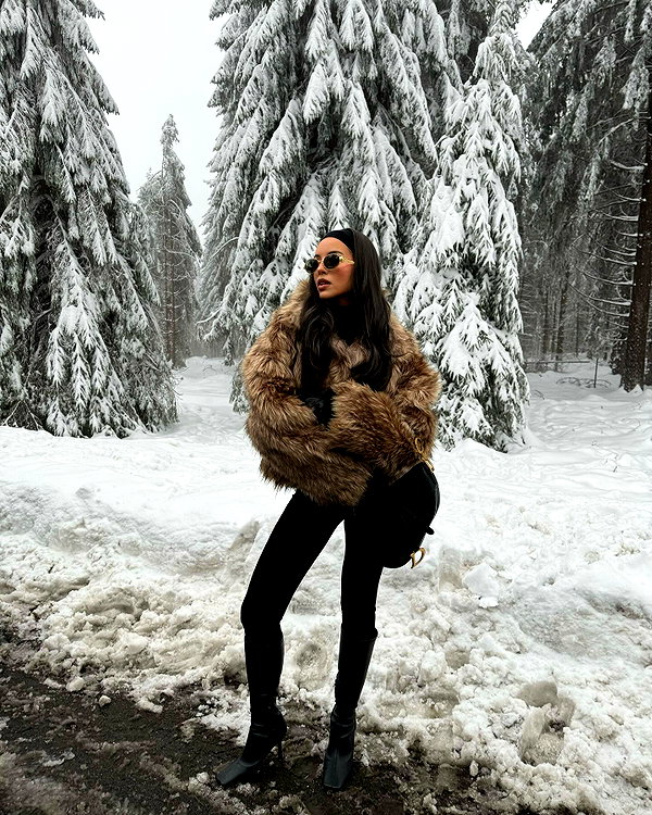 zoeliss instagram image archive image