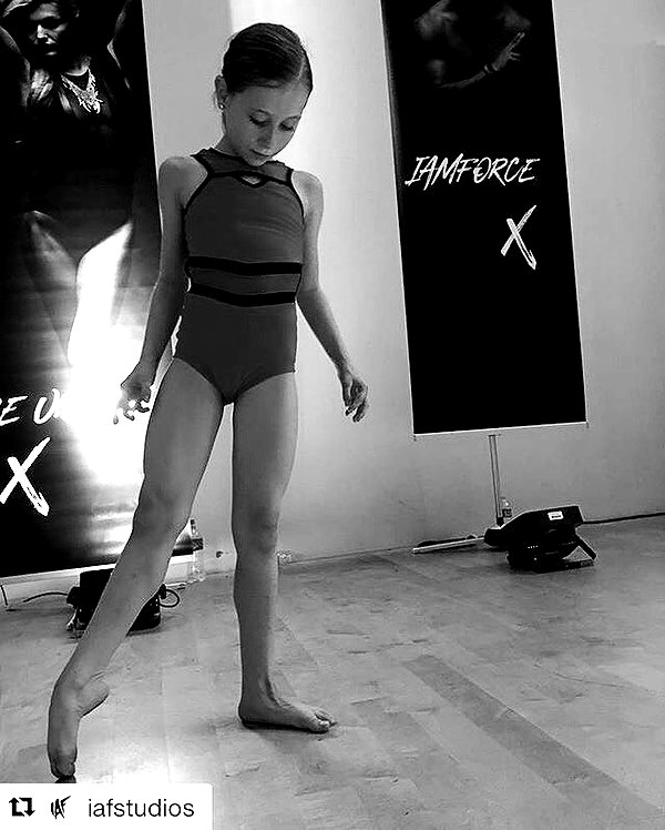 ellianawalmsley instagram image archive image