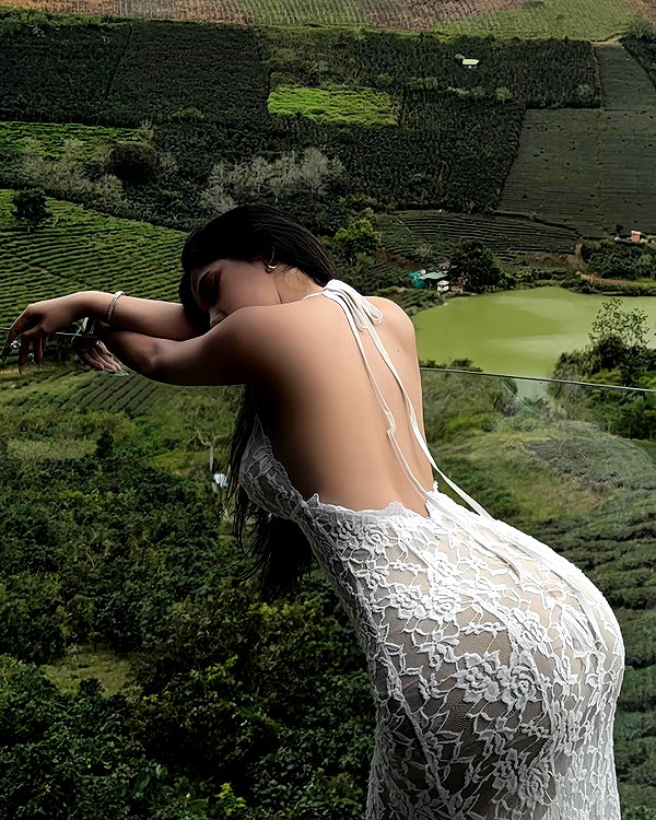 quenhi.phamm instagram image archive image