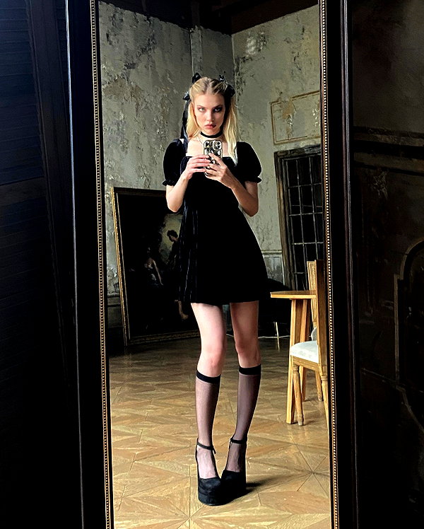 anya4everr instagram image archive image
