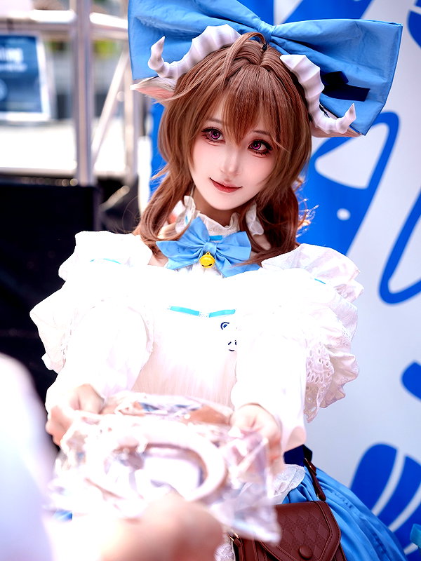 miee_cos instagram image archive image