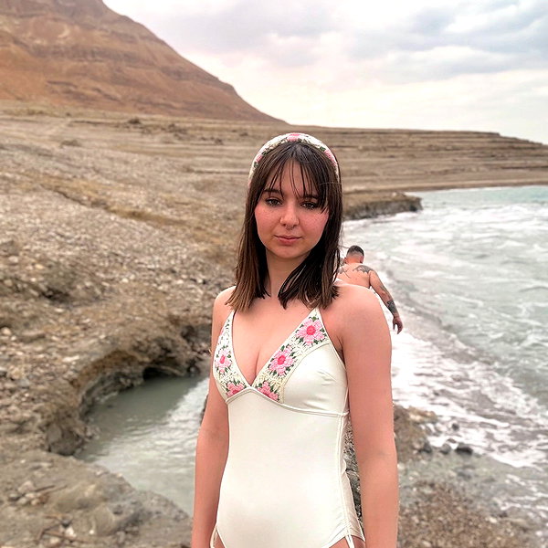 lihi.k_ instagram image archive image