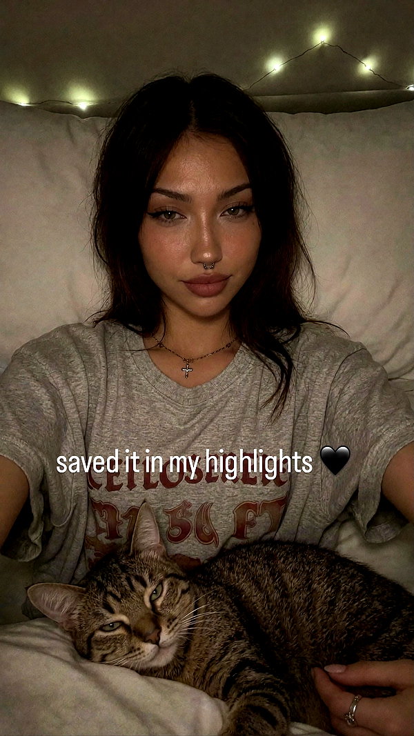Archived image from @minavelez_ on Instagram