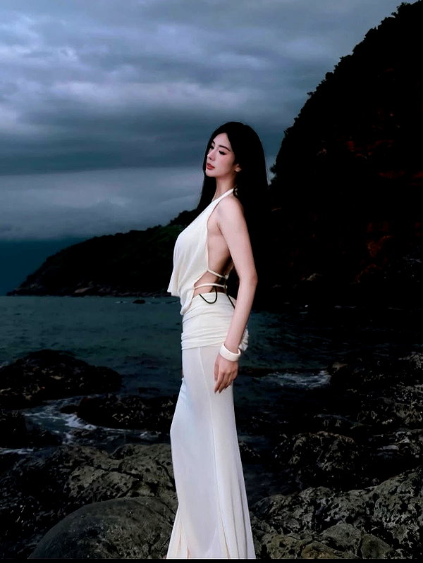 lyhythuedoxinh instagram image archive image