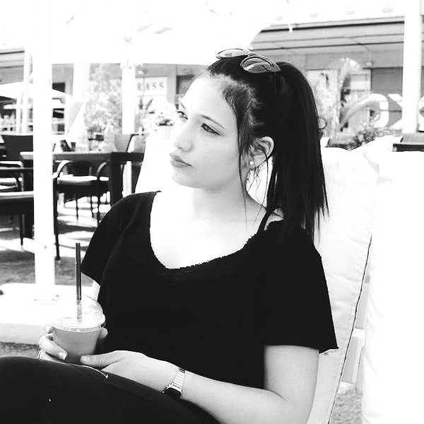 romi_henenson instagram image archive image