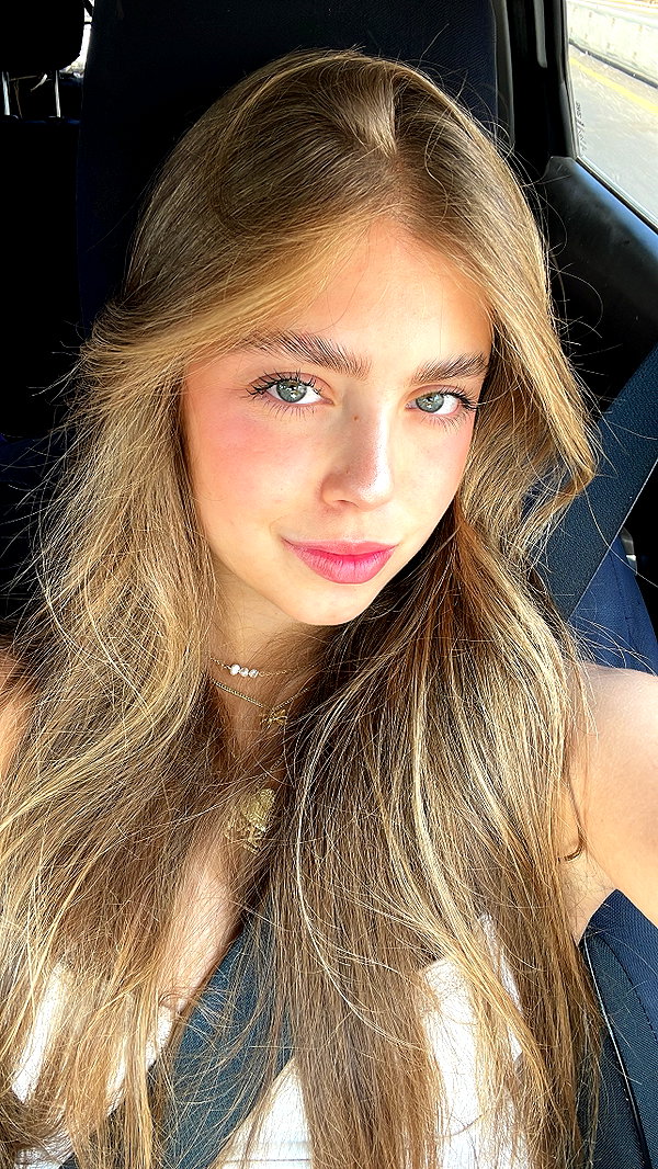 mishel_d_ instagram image archive image