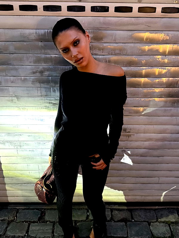 karolinaawasik instagram image archive image