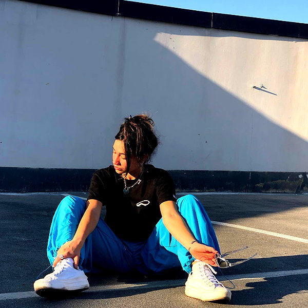 romi_henenson instagram image archive image