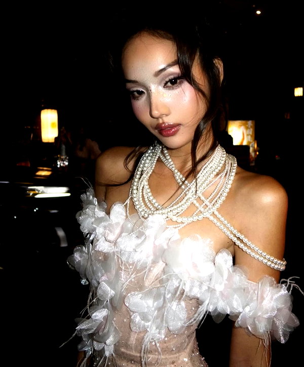 lyhythuedoxinh instagram image archive image
