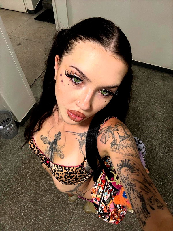 aleksaoaa instagram image archive image