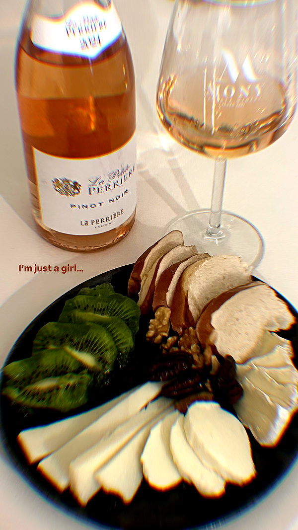 Archived image from @dana_ratushany on Instagram