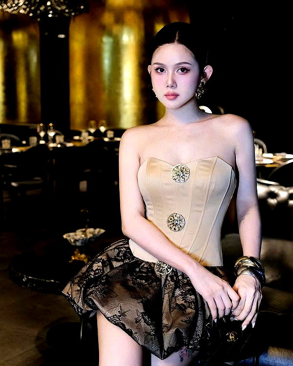 lyhythuedoxinh instagram image archive image