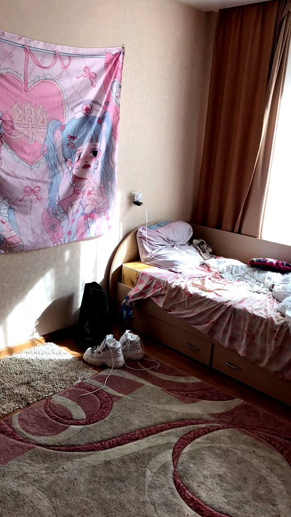 llofreaki instagram image archive image