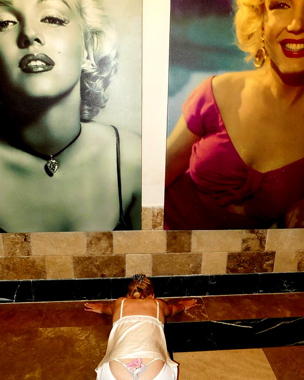 leni.bahr instagram image archive image