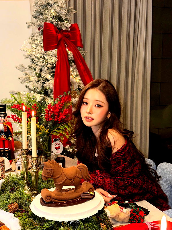 dear.zia instagram image archive image