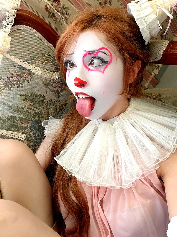 elowen.fawn instagram image archive image