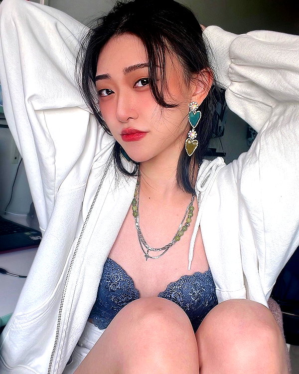 ge.more_x instagram image archive image