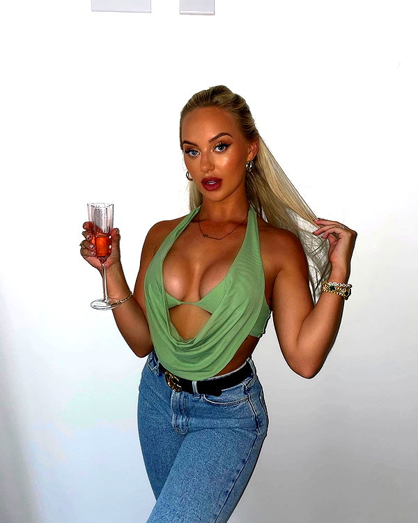 rhiannonbluee instagram image archive image