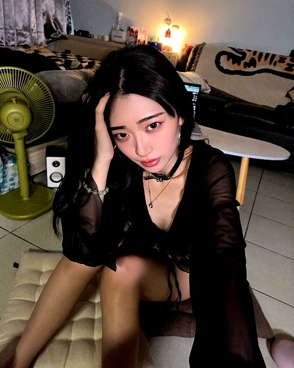 ge.more_x instagram image archive image