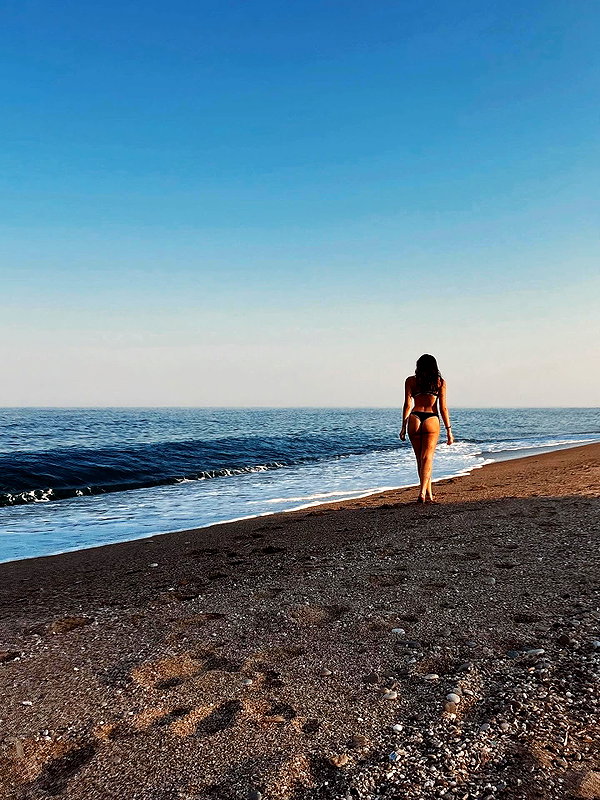 annabottoo instagram image archive image
