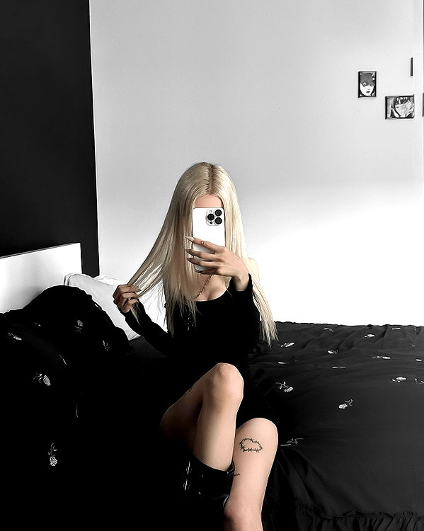 _lia.moon archive image