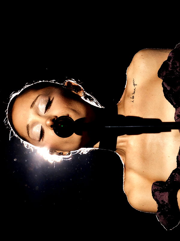arianagrande instagram image archive image