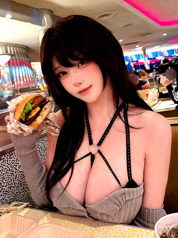 Archived image from @takomayuyi on Instagram