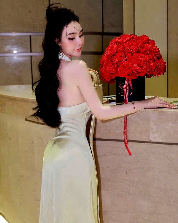 lyhythuedoxinh instagram image archive image