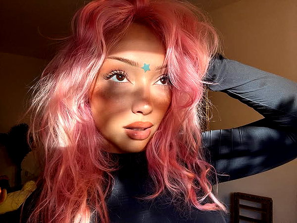 v.qx instagram image archive image
