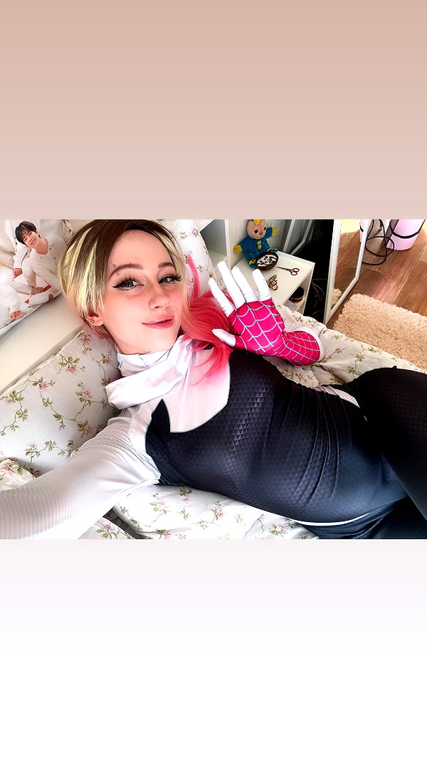 aechka.cosplay instagram image archive image
