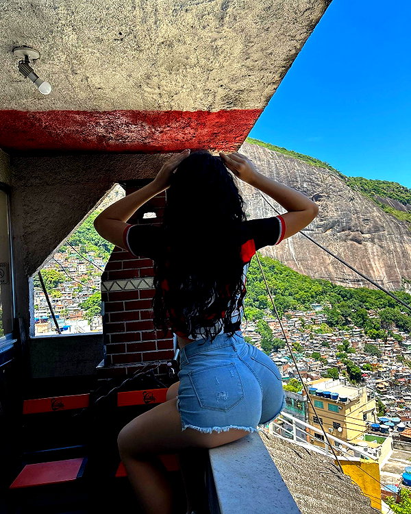 vanessa.rhd instagram image archive image