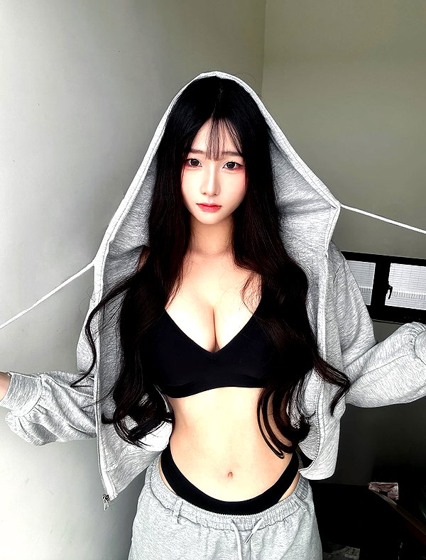 lai_931201 instagram image archive image