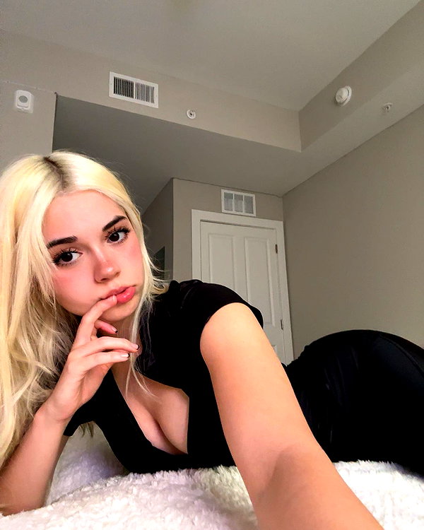 jessie.ra3 instagram image archive image